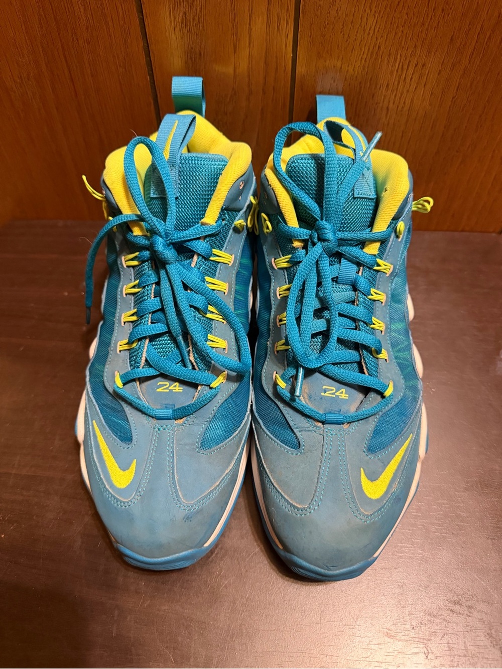 Nike Ken Griffey Shoes
